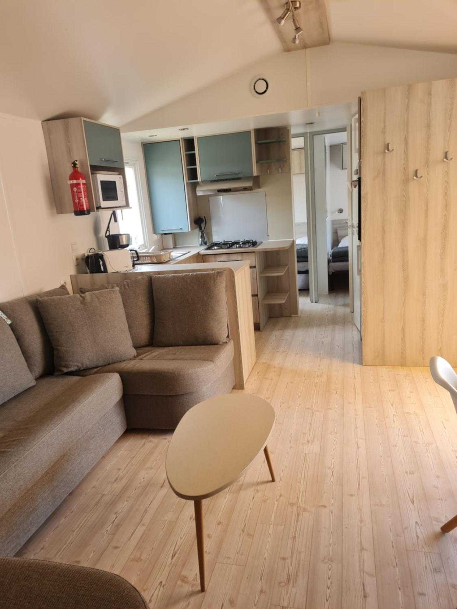 Campsite Mobil Les Viviers 8 Personnes *