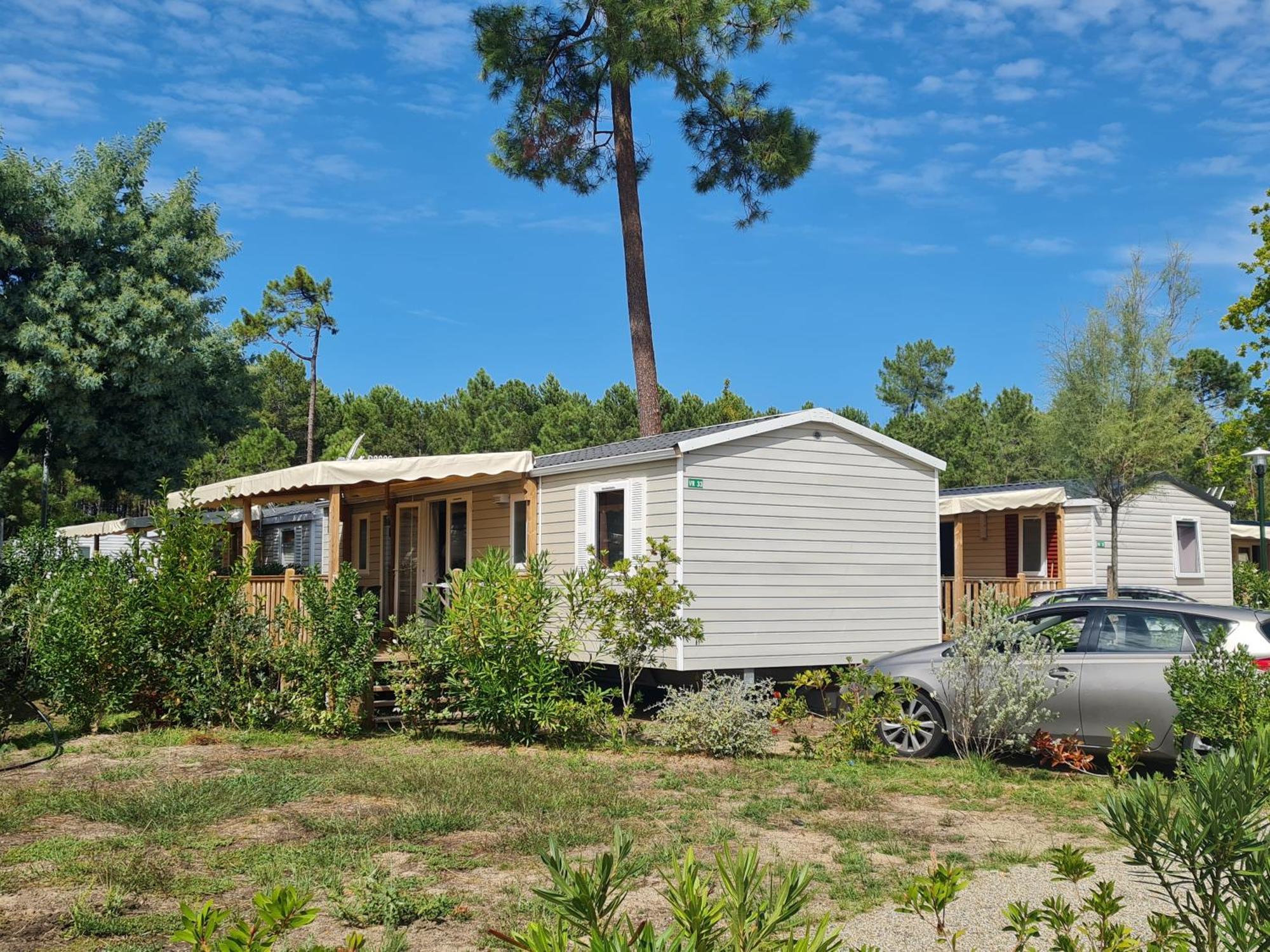 Campsite Mobil Les Viviers 8 Personnes *